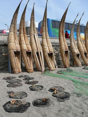 Caballitos de Totora: Pesca Tradicional en Perú
